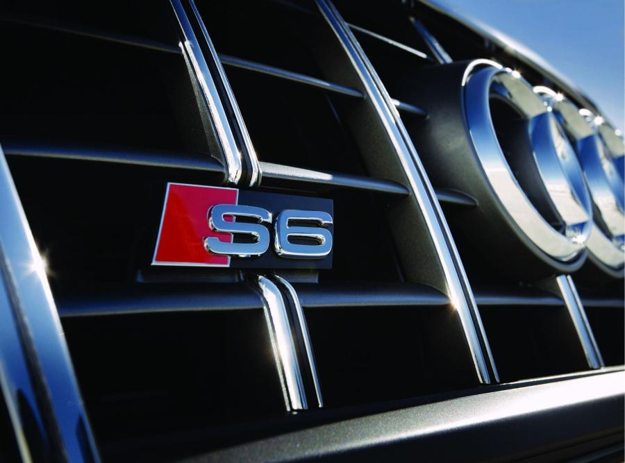 Логотип Audi S6 Sedan (4F, C6) 2006 года  (фото 6 из 35)